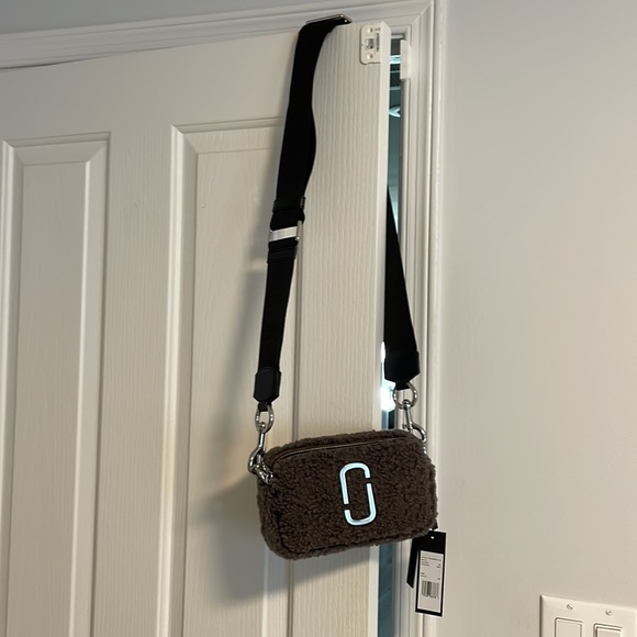 Marc Jacobs The Snapshot Teddy Faux Fur Grey Camera Bag Crossbody Handbag Purse - Picture 8 of 8